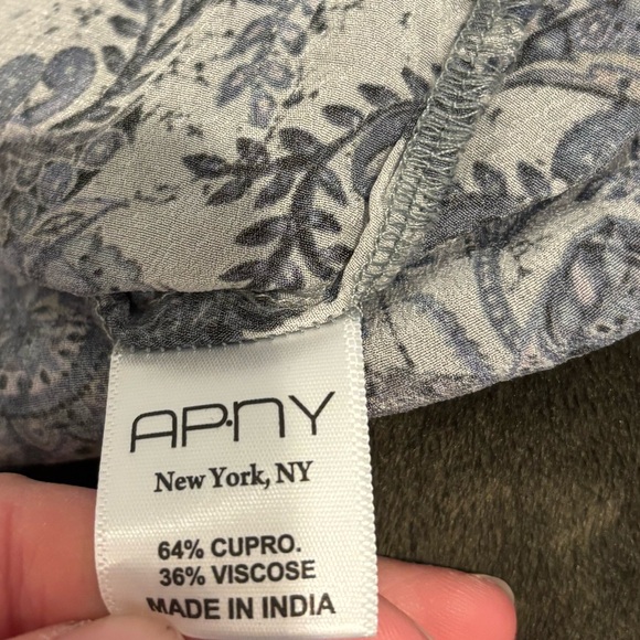 APNY Inky Paisley Print Crossover Top With Tassel - Picture 12 of 14